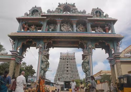 Chennai to Thirukadaiyur Van Rental